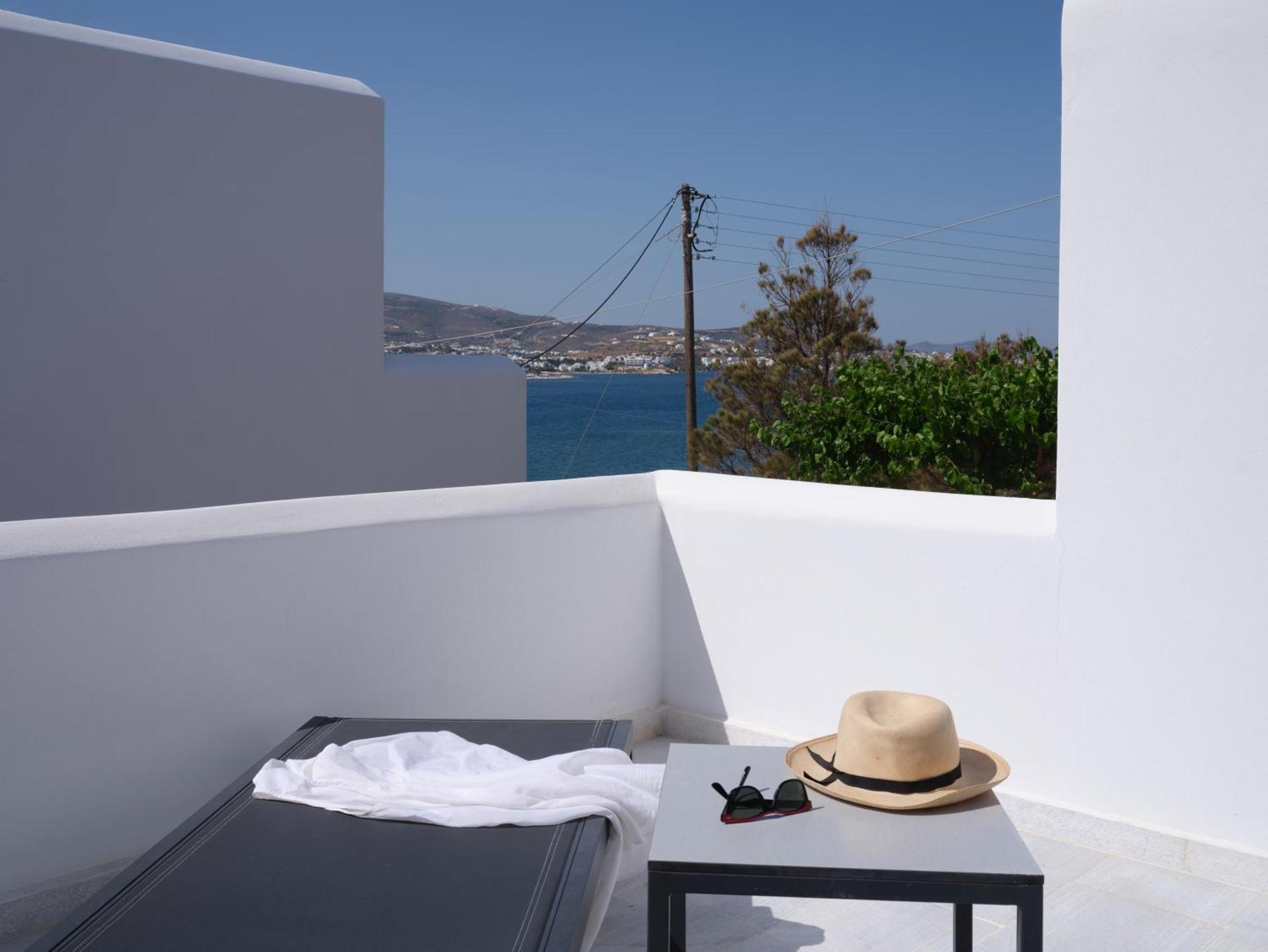 Parian Village Beach Hotel - Adults Only Páros 客房 照片