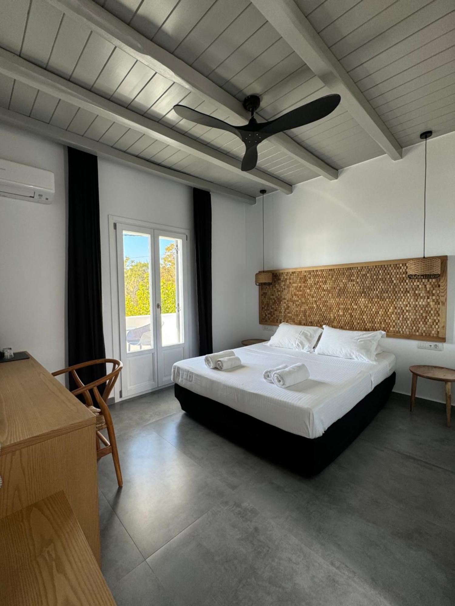 Parian Village Beach Hotel - Adults Only Páros 客房 照片