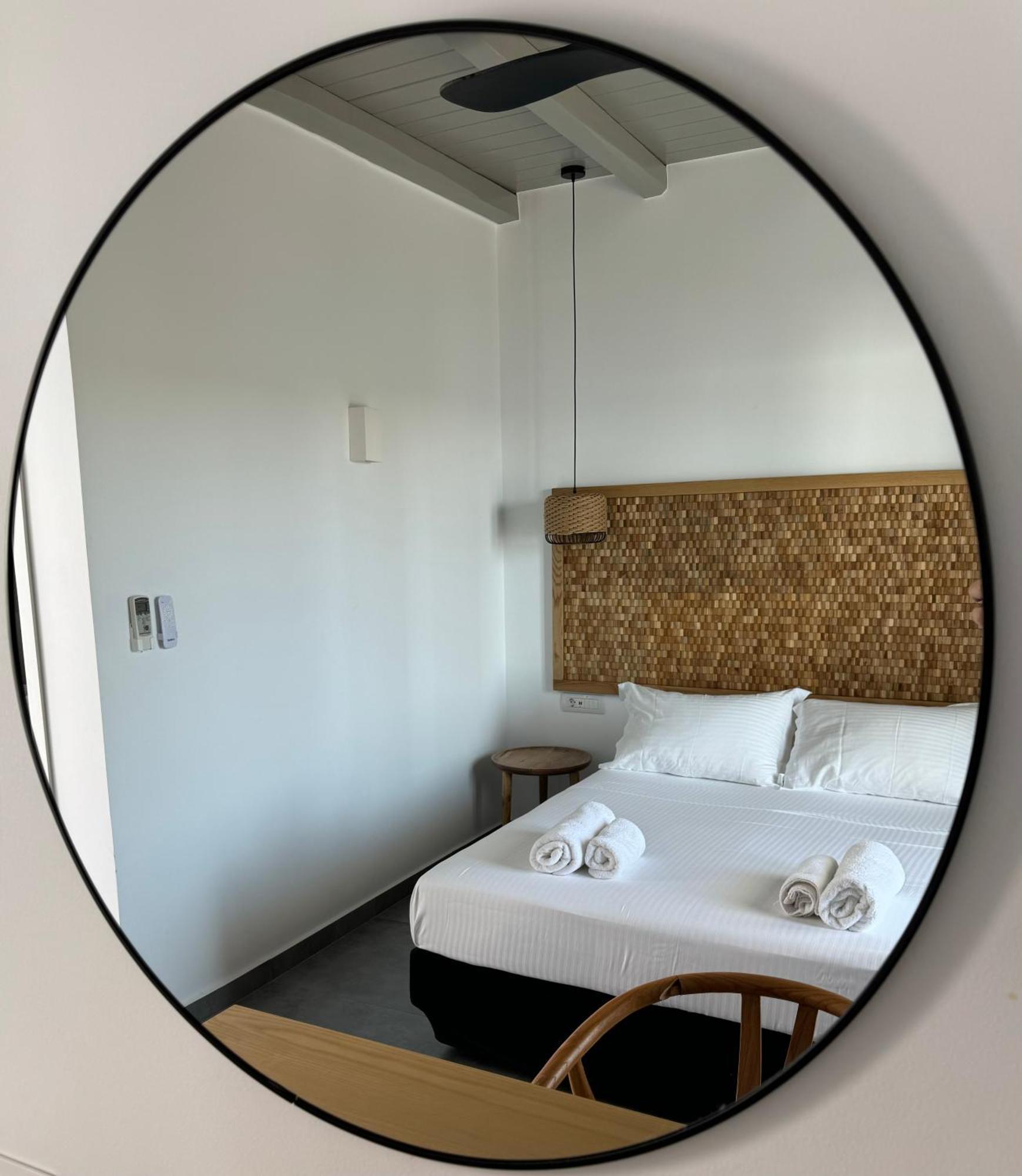 Parian Village Beach Hotel - Adults Only Páros 客房 照片